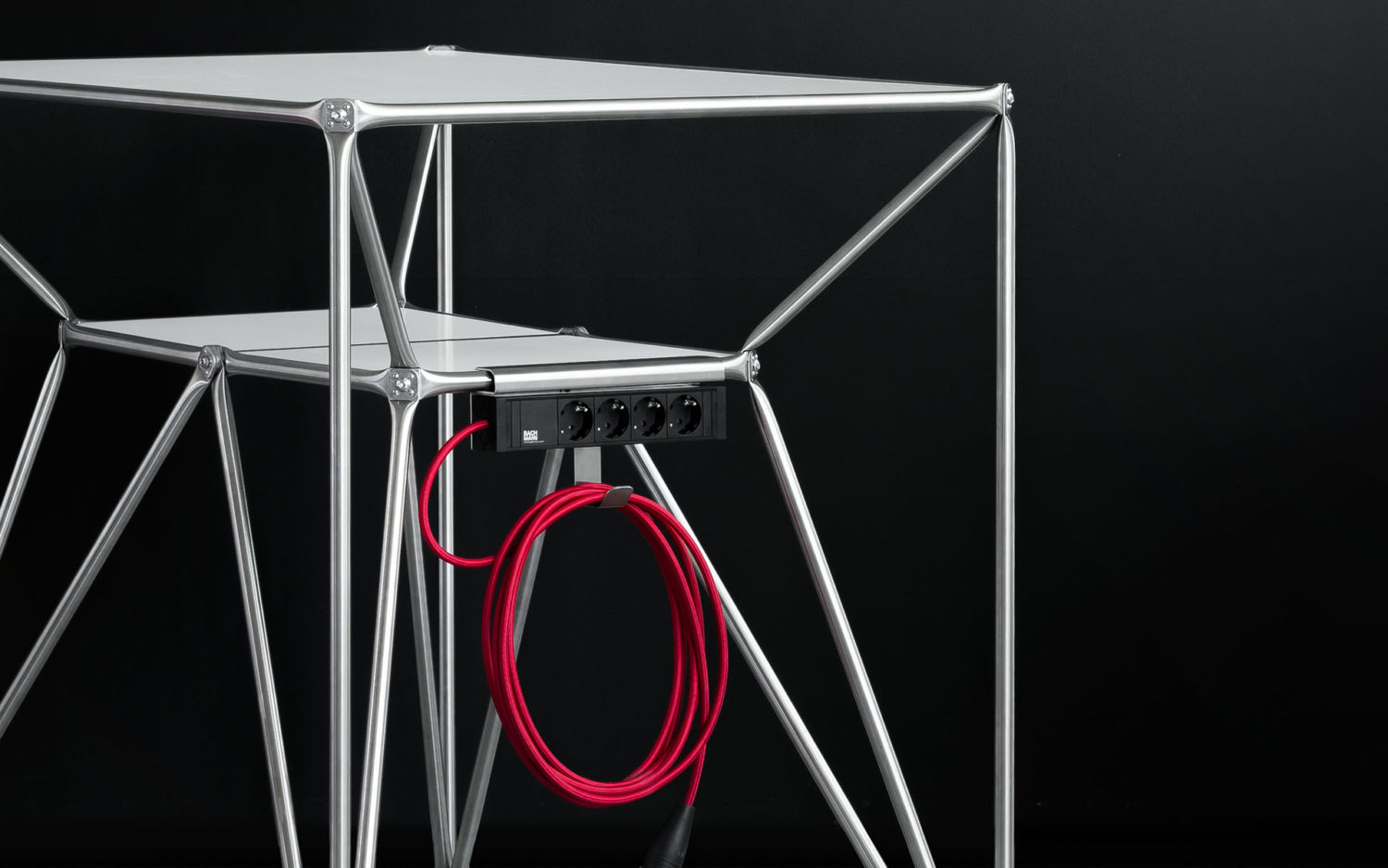Tables – System 180 – Modulare Einrichtung aus Berlin